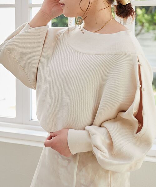 MAJESTIC LEGON(マジェスティックレゴン)の「2wayオフショルドルマンニット(ニット/セーター・レディース・アイボリー/ライトピンク/ライトブルー/ライトグレー・MEDIUM)」の11枚目の写真