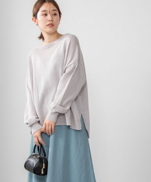 NOLLEY’S(ノーリーズ)の「《手洗い可能》ギマコットンボートネックプルオーバーニット(ニット/セーター・レディース・ブラウン/グレイッシュベージュ/グレイッシュブルー・FREE)」の5枚目の写真