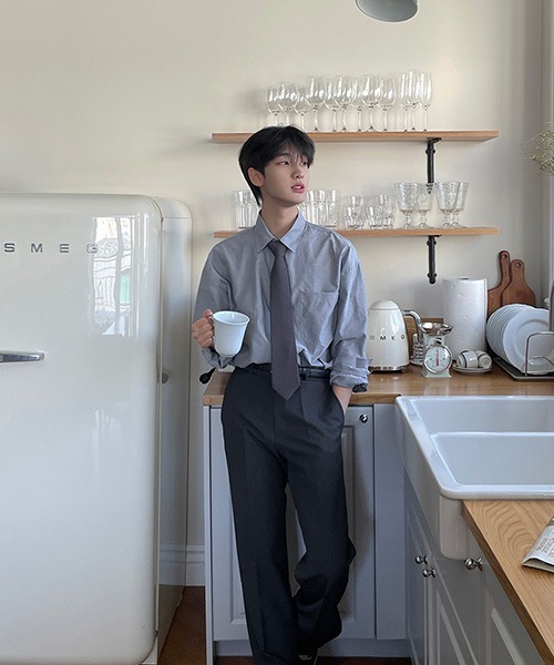 ASCLO（エジュクロ）の「ASCLO Perfect Royal Oxford Over Shirt（シャツ/ブラウス・メンズ・グレー/スカイブルー・MEDIUM）」の7枚目の写真