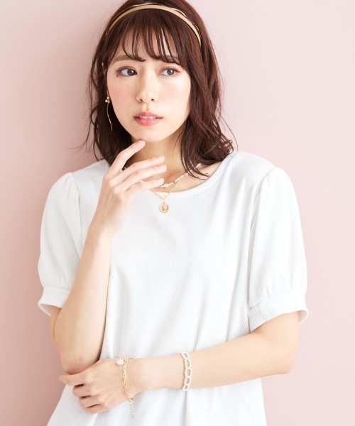 marun（マルン）の「＜大きいサイズ＞ バックリボンパフスリーブカットソー marun（Tシャツ/カットソー・レディース・ブラック/ピンク/オフホワイト・4L/5L/LL/3L/L）」の2枚目の写真