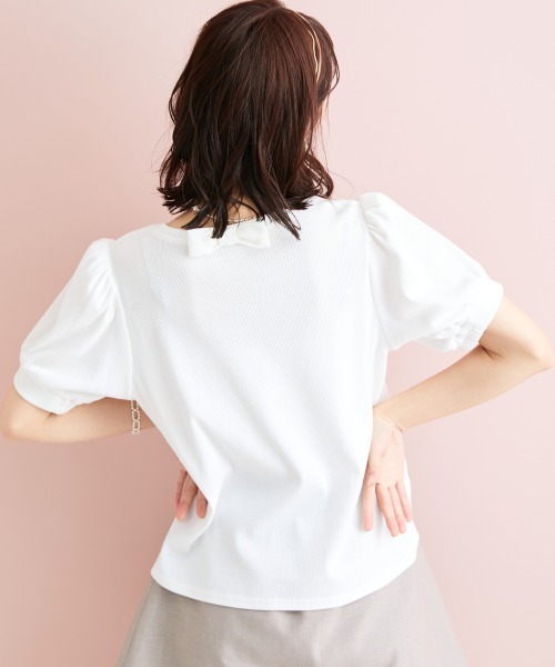 marun（マルン）の「＜大きいサイズ＞ バックリボンパフスリーブカットソー marun（Tシャツ/カットソー・レディース・ブラック/ピンク/オフホワイト・4L/5L/LL/3L/L）」の4枚目の写真