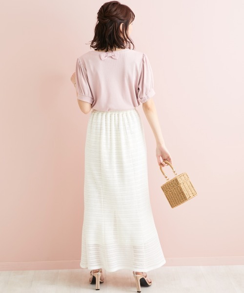 marun（マルン）の「＜大きいサイズ＞ バックリボンパフスリーブカットソー marun（Tシャツ/カットソー・レディース・ブラック/ピンク/オフホワイト・4L/5L/LL/3L/L）」の5枚目の写真