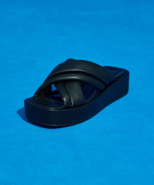 UNITED TOKYO（ユナイテッドトウキョウ）の「【一部WEB限定カラー有】クロスフラットサンダル（サンダル・レディース・ブラック/マルチ/ホワイト/オフホワイト/その他2・1/2）」の8枚目の写真