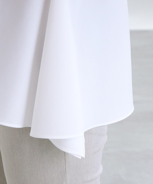 INDIVI（インディヴィ）の「◆【洗える！/SETUP可能/UVケア】麻混ドッキングぺプラムブラウス（シャツ/ブラウス・レディース・ライトグレー系3/ブラック/ホワイト/ブルー系8・13/34/05/15 /38/19）」の13枚目の写真