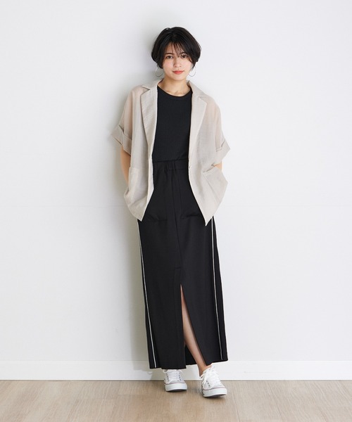 INED CLARO(イネドクラロ)の「Iラインパイピングロングスカート(スカート・レディース・ベージュ/ブラック・フリー)」の4枚目の写真