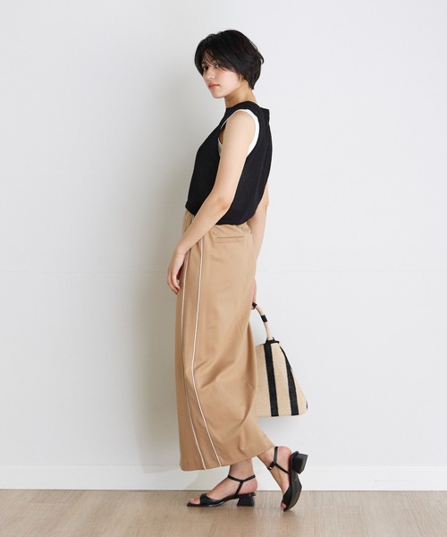 INED CLARO(イネドクラロ)の「Iラインパイピングロングスカート(スカート・レディース・ベージュ/ブラック・フリー)」の21枚目の写真