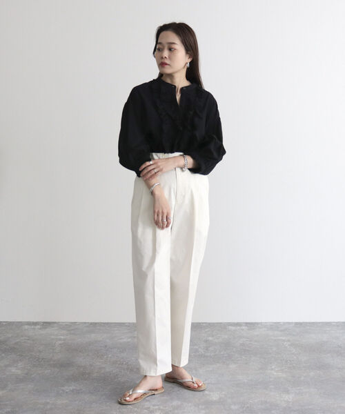 fredy emue(フレディエミュ)の「【fredyemueフレディエミュ】マリンテーパードパンツ(その他パンツ・レディース・ネイビー/ベージュ/オフホワイト・38/36)」の4枚目の写真