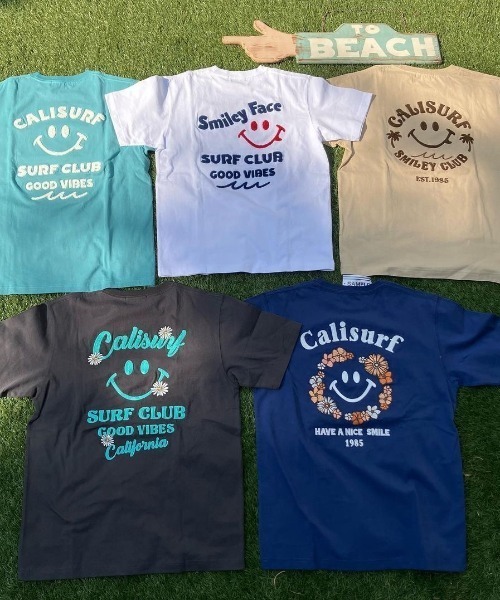 CALI SURF（カリサーフ）の「【Cali Surf】 Smiley Face 空紡糸天竺 刺繍TEE（Tシャツ/カットソー・メンズ・チャコールグレー/ホワイト・2/3）」の4枚目の写真