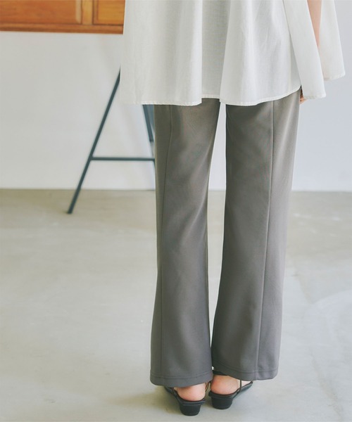 titivate（ティティベイト）の「スリムセミフレアパンツ（その他パンツ・レディース・ライトベージュ/ブラック/チャコール・L/M/S）」の16枚目の写真