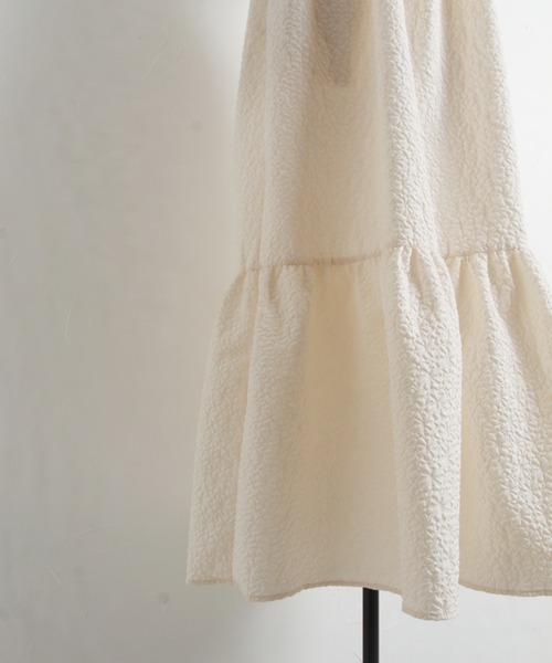 tocco closet(トッコ クローゼット)の「【ZOZO限定】エンボスキャミワンピース(ワンピース・レディース・アイボリー/ブラック・M)」の10枚目の写真