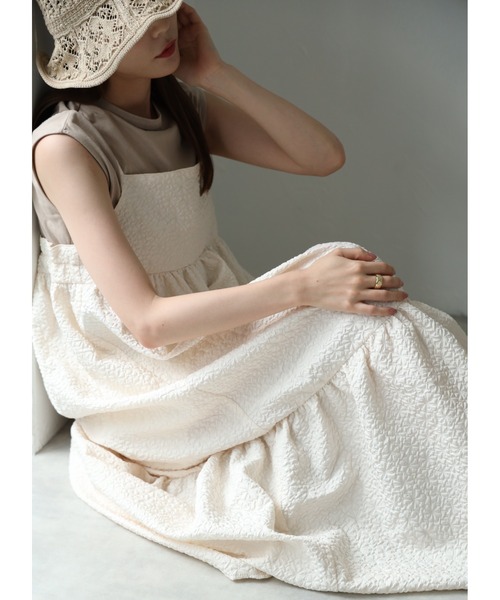 tocco closet(トッコ クローゼット)の「【ZOZO限定】エンボスキャミワンピース(ワンピース・レディース・アイボリー/ブラック・M)」の17枚目の写真