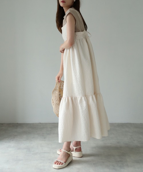 tocco closet(トッコ クローゼット)の「【ZOZO限定】エンボスキャミワンピース(ワンピース・レディース・アイボリー/ブラック・M)」の22枚目の写真