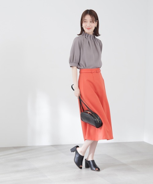 N.（N. Natural Beauty Basic）（エヌエヌナチュラルビューティーベーシック）の「◆ペーパーバック５分袖ブラウス（シャツ/ブラウス・レディース・ライトグリーン/ブラック/オフホワイト/グレー・MEDIUM）」の6枚目の写真