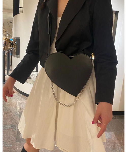 epine(エピヌ)の「epine heart shoulder bag(ショルダーバッグ・レディース・ブラック×ゴールド/ブラック×シルバー・ONESIZE)」の14枚目の写真