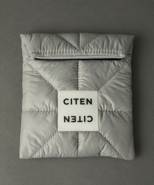 CITEN（シテン）の「＜CITEN＞パデッド ポーチ M（ポーチ・レディース・ピンク/ホワイト/ライトブルー/ブラック/シルバー/オレンジ系その他/ライトグレー/ベージュ/イエロー/ロイヤルブルー/ダークグリーン/ライトピンク/ワインレッド/オレンジ/ネイビー/ライム/クリーム/その他4/ダークブラウン/レッド/ダークグレー/その他3・FREE）」の3枚目の写真