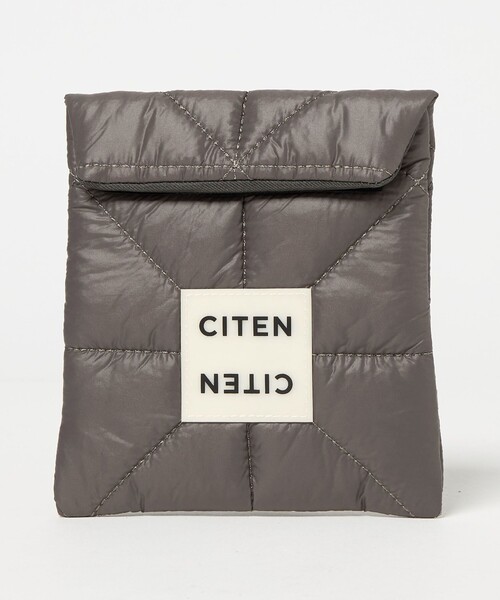 CITEN（シテン）の「＜CITEN＞パデッド ポーチ M（ポーチ・レディース・ピンク/ホワイト/ライトブルー/ブラック/シルバー/オレンジ系その他/ライトグレー/ベージュ/イエロー/ロイヤルブルー/ダークグリーン/ライトピンク/ワインレッド/オレンジ/ネイビー/ライム/クリーム/その他4/ダークブラウン/レッド/ダークグレー/その他3・FREE）」の4枚目の写真