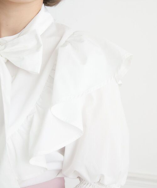 ems excite(エムズエキサイト)の「VフリルボウタイBL(シャツ/ブラウス・レディース・ホワイト/ブルー系その他/ピンク・FREE)」の6枚目の写真