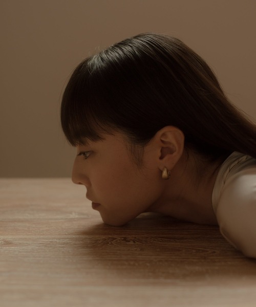 novice（ノーヴィス）の「【novice】Vintage Compact Oval Pierce（ピアス（両耳用）・レディース・シルバー/ゴールド・FREE）」の5枚目の写真