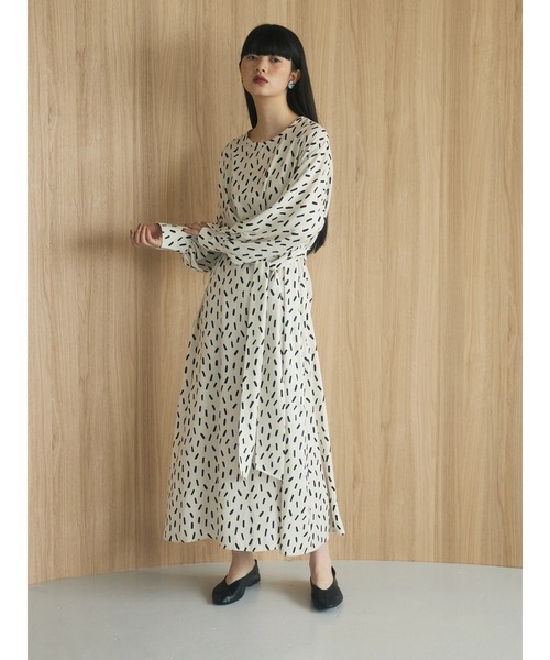 armonia（アルモニーア）の「a.　スクエアドットプリントタックワンピース（ワンピース・レディース・アイボリー/ブラック/イエロー・FREE）」の4枚目の写真