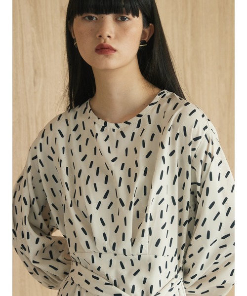 armonia（アルモニーア）の「a.　スクエアドットプリントタックワンピース（ワンピース・レディース・アイボリー/ブラック/イエロー・FREE）」の10枚目の写真