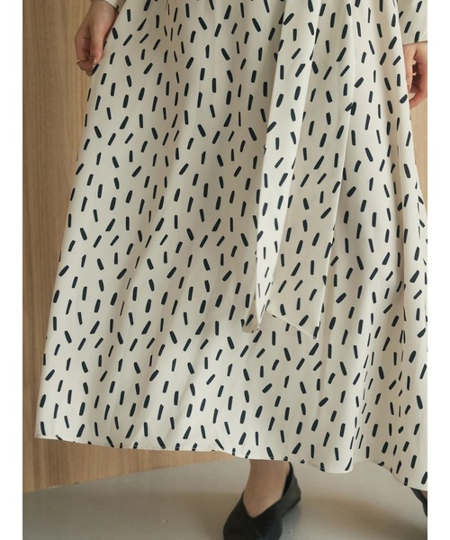 armonia（アルモニーア）の「a.　スクエアドットプリントタックワンピース（ワンピース・レディース・アイボリー/ブラック/イエロー・FREE）」の14枚目の写真