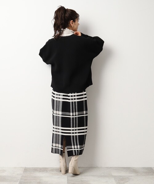 DRESKIP（ドレスキップ）の「◆フェイクパ－ル使い畦編みニットカーディガン（カーディガン/ボレロ・レディース・ブルー/レモンイエロー/ライトグレー/サンドベージュ/ブラック・02/03/04）」の9枚目の写真