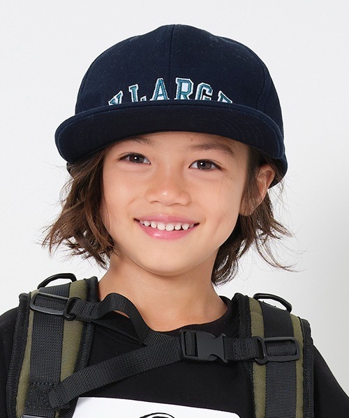 XLARGE KIDS(エクストララージキッズ)の「カレッジロゴキャップ(キャップ・キッズ・ブラック/カーキ/ネイビー・S(48-52cm)/M(52-56cm))」の3枚目の写真