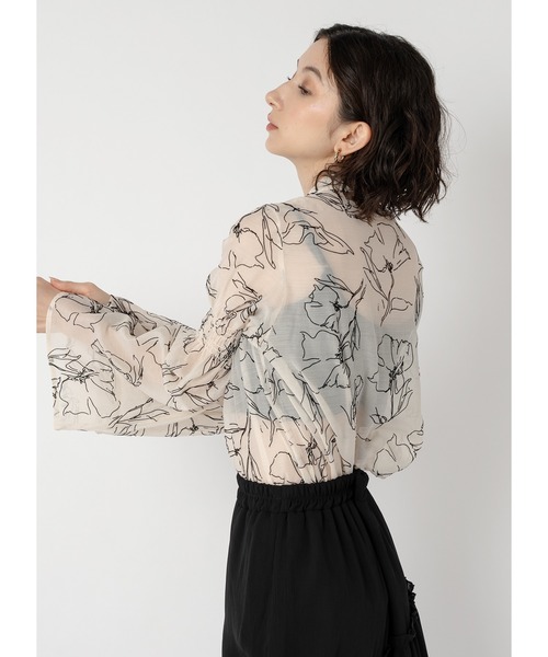 Adoon plain（アドーンプレーン）の「トライアングルネックブラウス（シャツ/ブラウス・レディース・ホワイト/オフホワイト/ブラック/その他・FREE）」の5枚目の写真