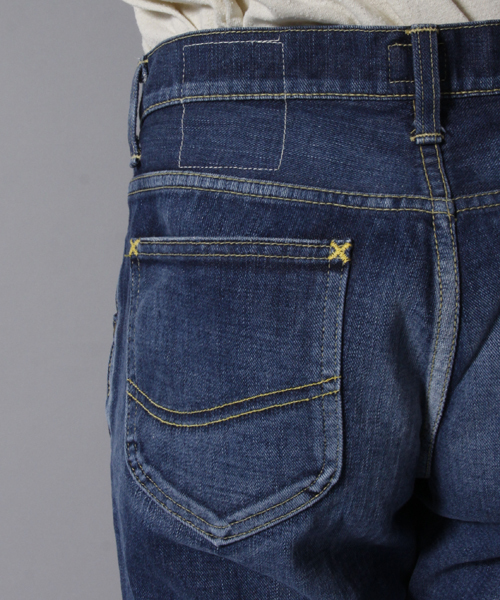 Lee（リー）の「LEE x SEVESKIG x AMERICAN RAG CIE テーパードデニムパンツ【WEB限定】（デニムパンツ・メンズ・インディゴブルー・31inch/30inch/32inch/29inch/28inch/33inch/27/26）」の17枚目の写真