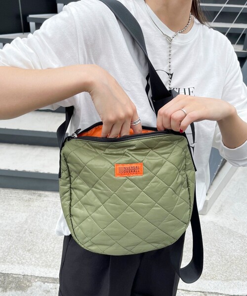UNIVERSAL OVERALL（ユニバーサルオーバーオール）の「【UNIVERSAL OVERALL/ユニバーサルオーバーオール】DIAMOND QUILT HOBO SHOULDER（ショルダーバッグ・レディース・アイボリー/オリーブ/ブラック・FREE）」の6枚目の写真