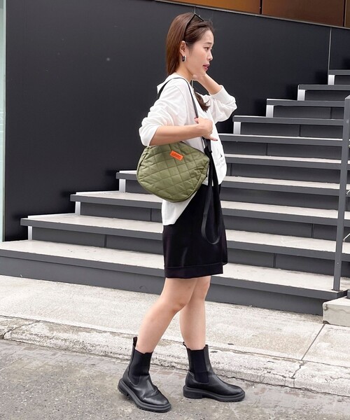 UNIVERSAL OVERALL（ユニバーサルオーバーオール）の「【UNIVERSAL OVERALL/ユニバーサルオーバーオール】DIAMOND QUILT HOBO SHOULDER（ショルダーバッグ・レディース・アイボリー/オリーブ/ブラック・FREE）」の8枚目の写真