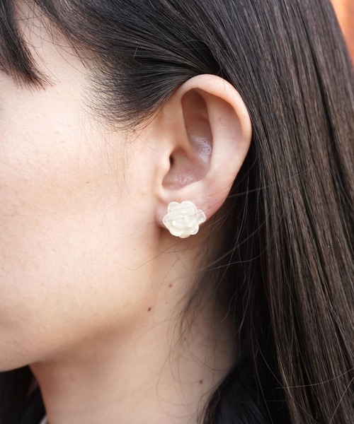 misto accessories（ミストアクセサリーズ）の「ROSE&GRAIN pierces　ローズピアス・一粒ピアス 2ピースセット（ピアス（両耳用）・レディース・ホワイト/レッド/ピンク・FREE）」の16枚目の写真