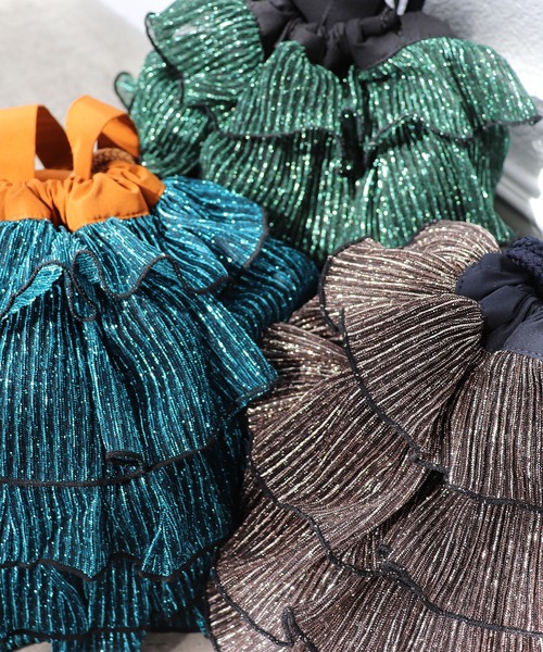 ELLEgirl(エルガール)の「《新色・再入荷》ラメプリーツフリル巾着バッグ【ELLEgirl/エル ガール】(ハンドバッグ・レディース・グリーン/ブルー/アンティークゴールド/レッド/ライム/ダークブルー・FREE)」の22枚目の写真