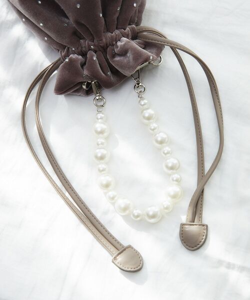 ems excite（エムズエキサイト）の「ベロア巾着ショルダーバッグ（ショルダーバッグ・レディース・ライトグレー/ライトベージュ/ブラック・ONE SIZE）」の14枚目の写真