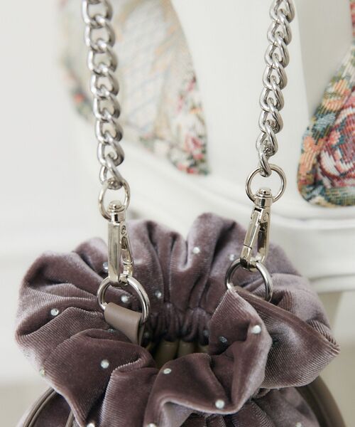 ems excite（エムズエキサイト）の「ベロア巾着ショルダーバッグ（ショルダーバッグ・レディース・ライトグレー/ライトベージュ/ブラック・ONE SIZE）」の16枚目の写真