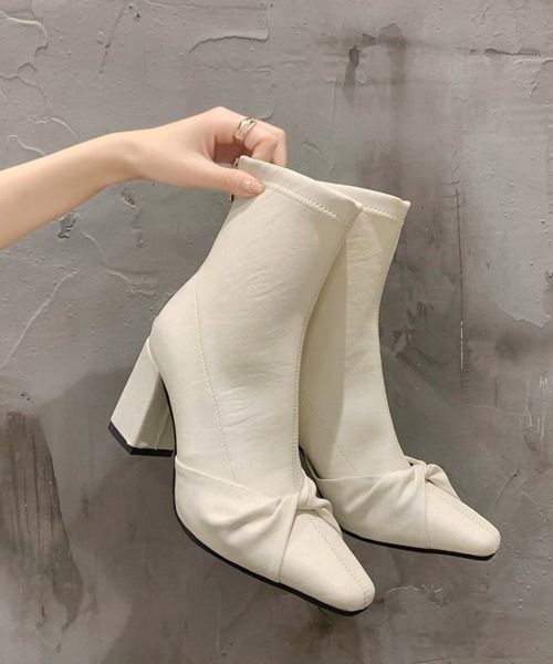 Miniministore（ミニミニストア）の「ショートブーツ レディース 美脚ブーティ（ブーツ・レディース・アイボリー/ブラック・23.5cm/24.0cm/23.0cm/22.5cm/24.5cm）」の10枚目の写真