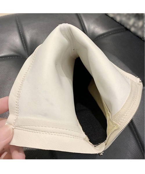 Miniministore（ミニミニストア）の「ショートブーツ レディース 美脚ブーティ（ブーツ・レディース・アイボリー/ブラック・23.5cm/24.0cm/23.0cm/22.5cm/24.5cm）」の16枚目の写真