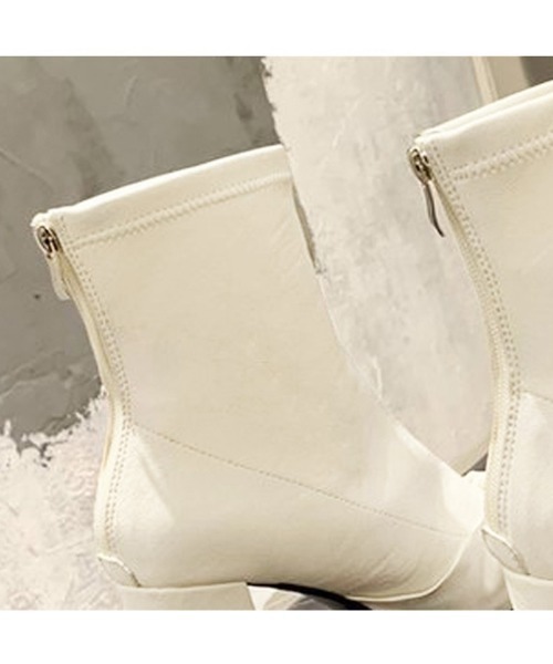 Miniministore（ミニミニストア）の「ショートブーツ レディース 美脚ブーティ（ブーツ・レディース・アイボリー/ブラック・23.5cm/24.0cm/23.0cm/22.5cm/24.5cm）」の18枚目の写真