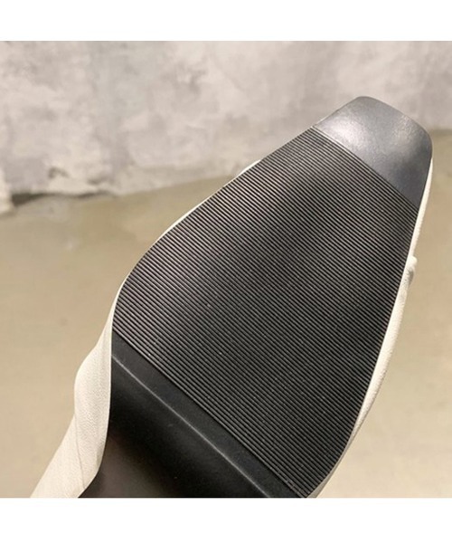 Miniministore（ミニミニストア）の「ショートブーツ レディース 美脚ブーティ（ブーツ・レディース・アイボリー/ブラック・23.5cm/24.0cm/23.0cm/22.5cm/24.5cm）」の19枚目の写真