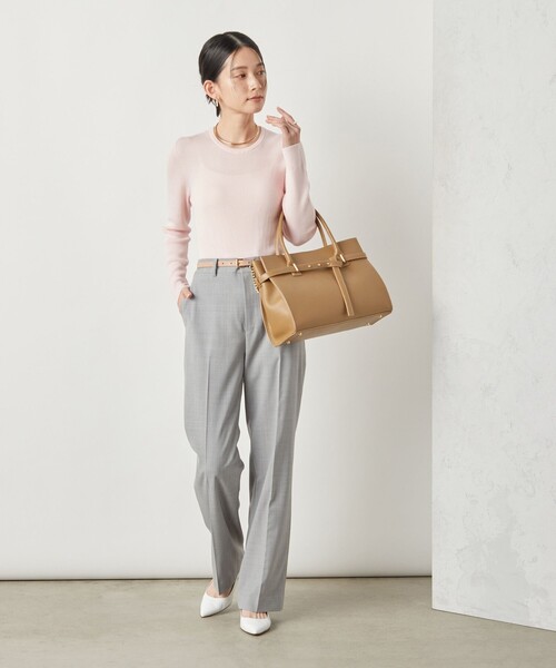 NOLLEY’S Sophi（ノーリーズソフィ）の「《手洗い可能》18Gホールガーメントガーゼ風リブクルーネックプルオーバーニット（ニット/セーター・レディース・ベビーピンク/チャコールグレー/クリーム・38）」の6枚目の写真