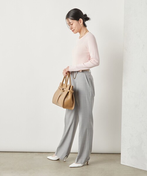 NOLLEY’S Sophi（ノーリーズソフィ）の「《手洗い可能》18Gホールガーメントガーゼ風リブクルーネックプルオーバーニット（ニット/セーター・レディース・ベビーピンク/チャコールグレー/クリーム・38）」の9枚目の写真