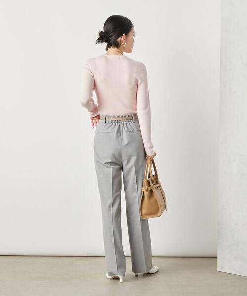 NOLLEY’S Sophi（ノーリーズソフィ）の「《手洗い可能》18Gホールガーメントガーゼ風リブクルーネックプルオーバーニット（ニット/セーター・レディース・ベビーピンク/チャコールグレー/クリーム・38）」の13枚目の写真