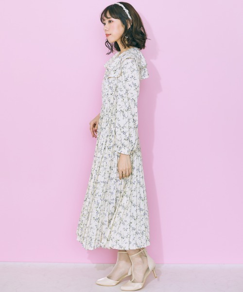 marun(マルン)の「<大きいサイズ> フラワープリントビッグカラーワンピース marun(ワンピース・レディース・アイボリー/ネイビー・L/LL/3L/4L/5L)」の19枚目の写真
