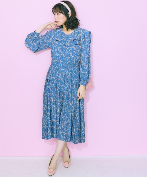 marun(マルン)の「<大きいサイズ> フラワープリントビッグカラーワンピース marun(ワンピース・レディース・アイボリー/ネイビー・L/LL/3L/4L/5L)」の8枚目の写真
