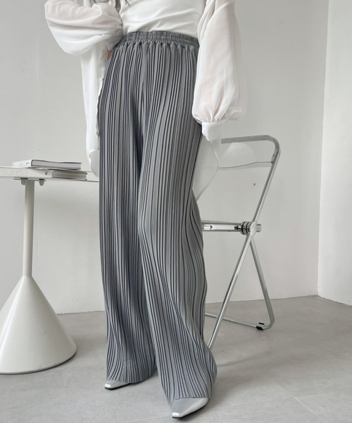 Eclat one（エクラワン）の「ウエストゴム  プリーツ ストレートパンツ（その他パンツ・レディース・モカ/ブルー/ブラック・M/L）」の3枚目の写真