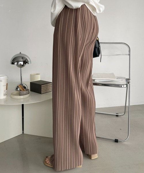 Eclat one（エクラワン）の「ウエストゴム  プリーツ ストレートパンツ（その他パンツ・レディース・モカ/ブルー/ブラック・M/L）」の4枚目の写真