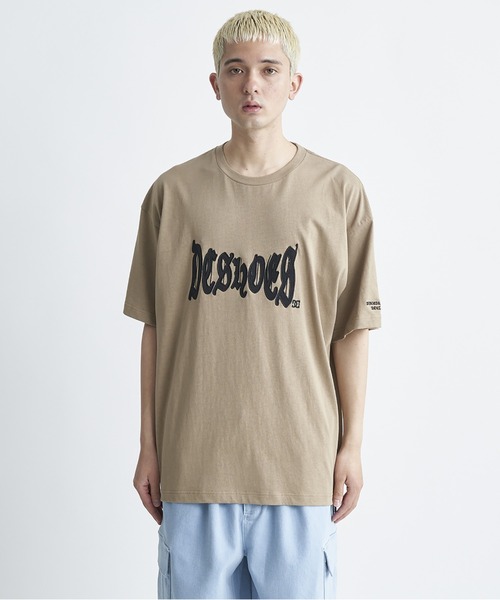 DC SHOES(ディーシーシューズ)の「24 BLACK LETTER SS/DC半袖Tシャツ(Tシャツ/カットソー・メンズ・ホワイト/ブラック/ベージュ・MEDIUM/LARGE/X-LARGE)」の3枚目の写真