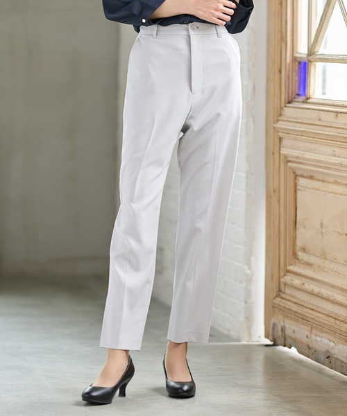 Honeys（ハニーズ）の「テーパードパンツ（股下６５ｃｍ）（スラックス・レディース・ブラック/ライトベージュ/ベージュ/ネイビー/グレイッシュベージュ・L/M/S/3L/LL）」の4枚目の写真