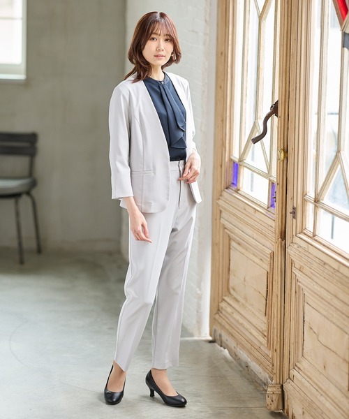 Honeys（ハニーズ）の「テーパードパンツ（股下６５ｃｍ）（スラックス・レディース・ブラック/ライトベージュ/ベージュ/ネイビー/グレイッシュベージュ・L/M/S/3L/LL）」の13枚目の写真