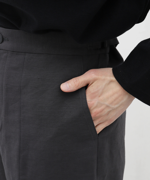 ATON(エイトン)の「【ATON / エイトン】COTTON HEMP SATIN BAKER PANTS(スラックス・メンズ・チャコールグレー・2/4/6)」の15枚目の写真